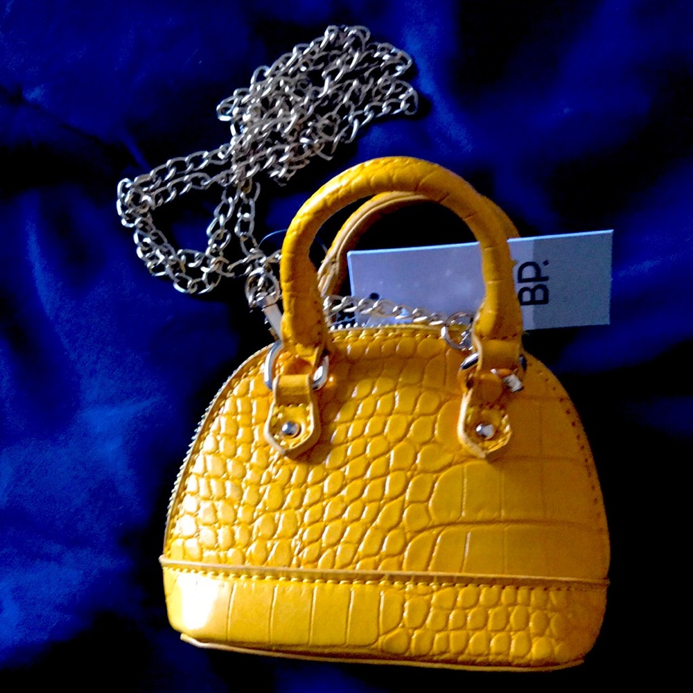 Petite cross body bag